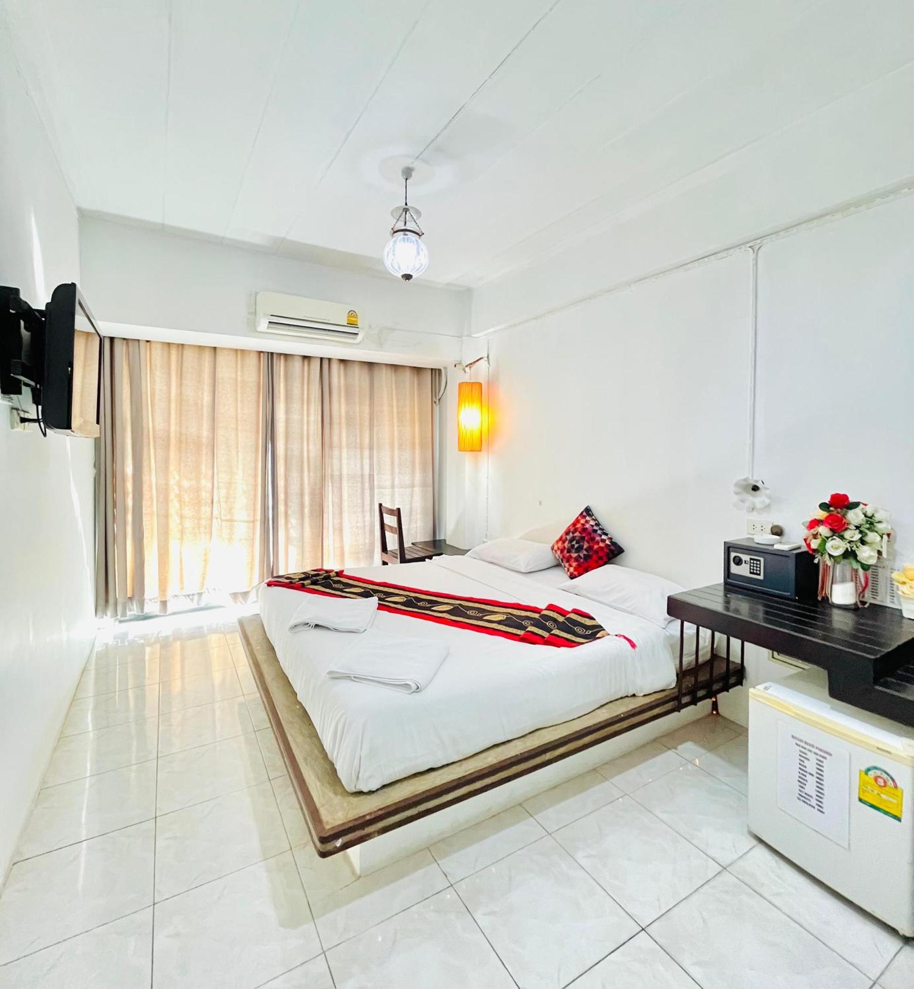 Sea Beach Paradise Patong 外观 照片